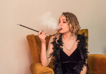 Obraz premium vintage girl smoking