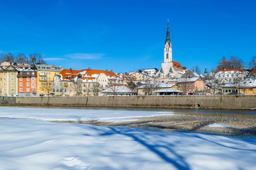 Blick auf Bad Tölz im Winter, Bayern, Deutschland