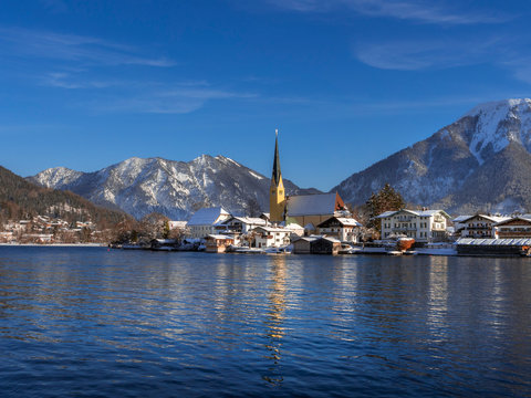 Rottach Egern am Tegernsee im Winter, Bayern, Deutschland....