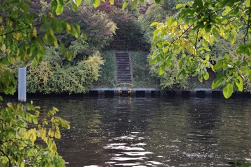 Treppe zum Wasser am Teltowkanal, Berlin.