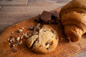 Cookies with chocolate and coffee