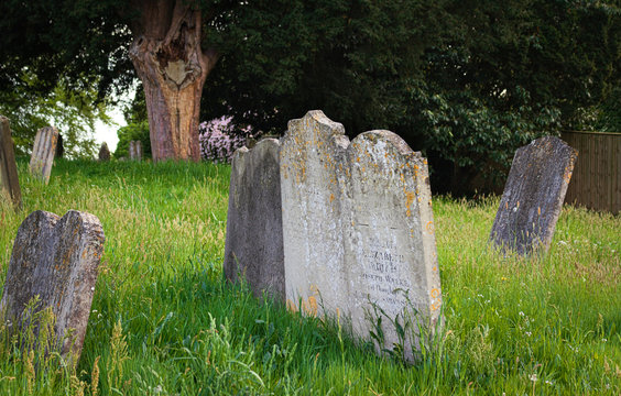 Graveyard- St. Laurence church - UK 