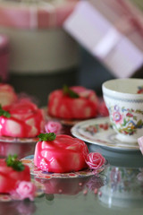 Jelly sweet rose shape desert