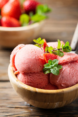 Summer ice cream with strawerry and mint