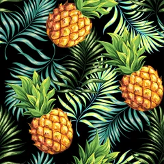 Behang Ananas Ananas is rijp, tropisch met palmtakken op een zwarte achtergrond. Naadloze vector patroon.