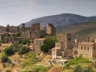 Fototapeta na wymiar Mediaval castle village of Vatheia at Mani, Greece.