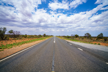 Fototapeta na wymiar on the road to watarrka national park, northern territory, australia 1