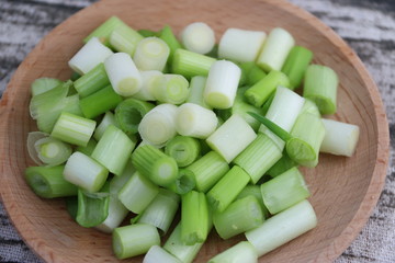 Oignons vert coupé en rondelles