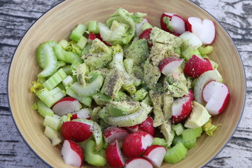 Salade céleris, radis
