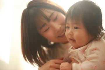 笑顔の親子
