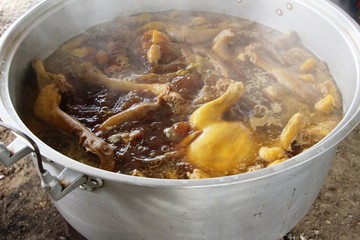Stewed duck is delicious in street food