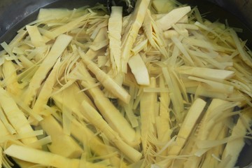 Sweet bamboo shoot to boil at market