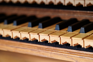 Pipe organ keyboard