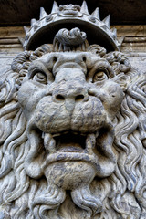 sculpture of lion