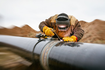 Welding works on gas pipeline