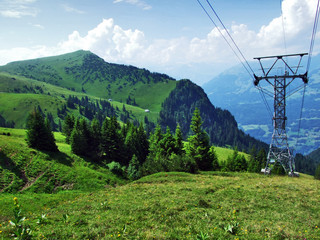 Seilbahn Ragnatsch-Palfries or Gondelbahn Palfries (Alp and cable car Palfries) - Canton of St....
