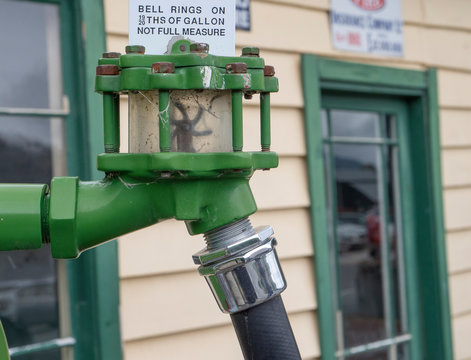 Cardrona New Zealand. Historic Hotel. Gasstation