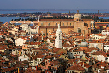 Fototapeta na wymiar Italien, Venedig, Luftbild, mit den Kirchen Santi Giovanni e Paolo und Santa Maria Formosa