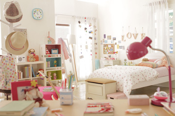 cute teen girl bedroom with decoration 1