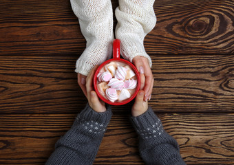  marshmallow on wooden table
