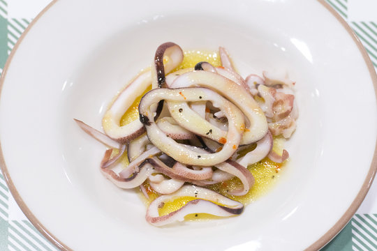 真イカ Photos Royalty Free Images Graphics Vectors Videos Adobe Stock