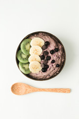 smoothie  bowl  , bowl made from coconut shell