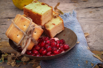 biscuit cake Pomegranate