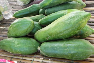 fresh papaya is delicious in the market
