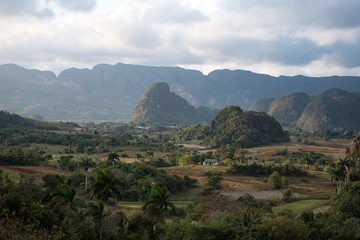 Fototapeta na wymiar panoramic view of the valley vinales