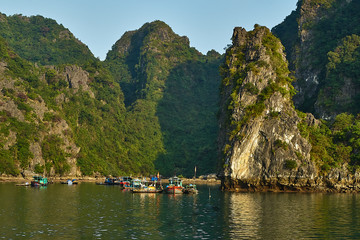 Fototapeta na wymiar Halong Bay Vietnam 6