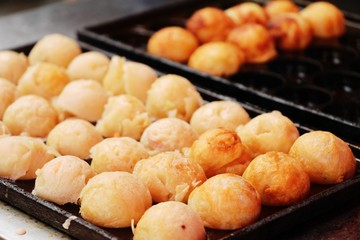 Takoyaki is delicious Japanese food on pan