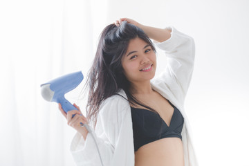 ドライヤー・女性