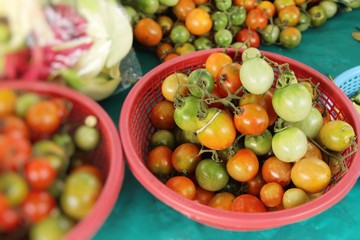 Fototapeta na wymiar Fresh tomatoes for cooking in street food