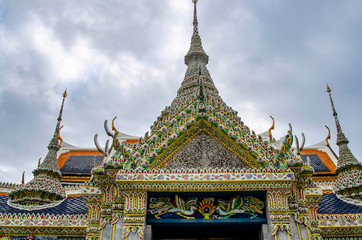 Fototapeta premium Gran Palace Wat Phra Kaew Temple in Bangkok, Thailand