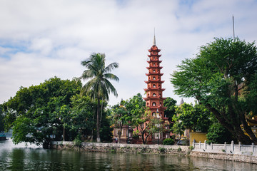 ベトナム・ハノイ・チャンクオック寺