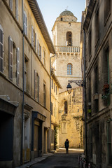 Fototapeta na wymiar Narrow street in Arles