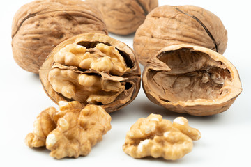 shelled walnuts