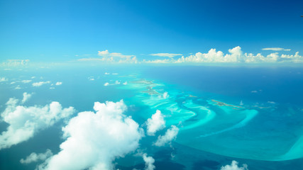Naklejka premium Malownicze plaże z widokiem na powietrze, Bahamy