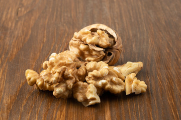 shelled walnuts