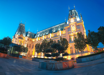 Obraz premium The Palace of Culture edifice in Iasi, Romania.