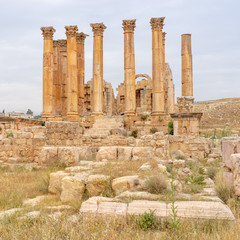 Fototapeta premium Artemis temple in the Roman city of Jerash, Jordan