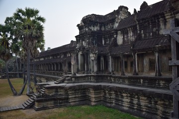 Fototapeta premium Down The Temple Facade 