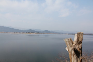Fototapeta na wymiar 호수의 풍경