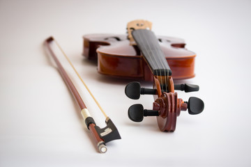 Violin in white background with bow