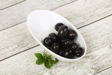 Black olives in the bowl