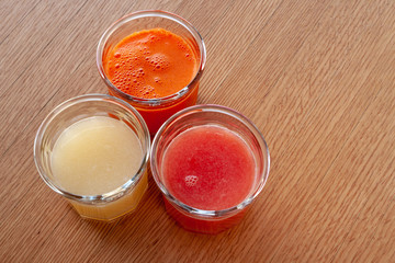 A raw food diet. Fresh fruit and vegetable juices. Fresh drinks: carrots, grapefruit, lemon.