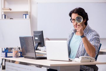 It specialist working in the office 