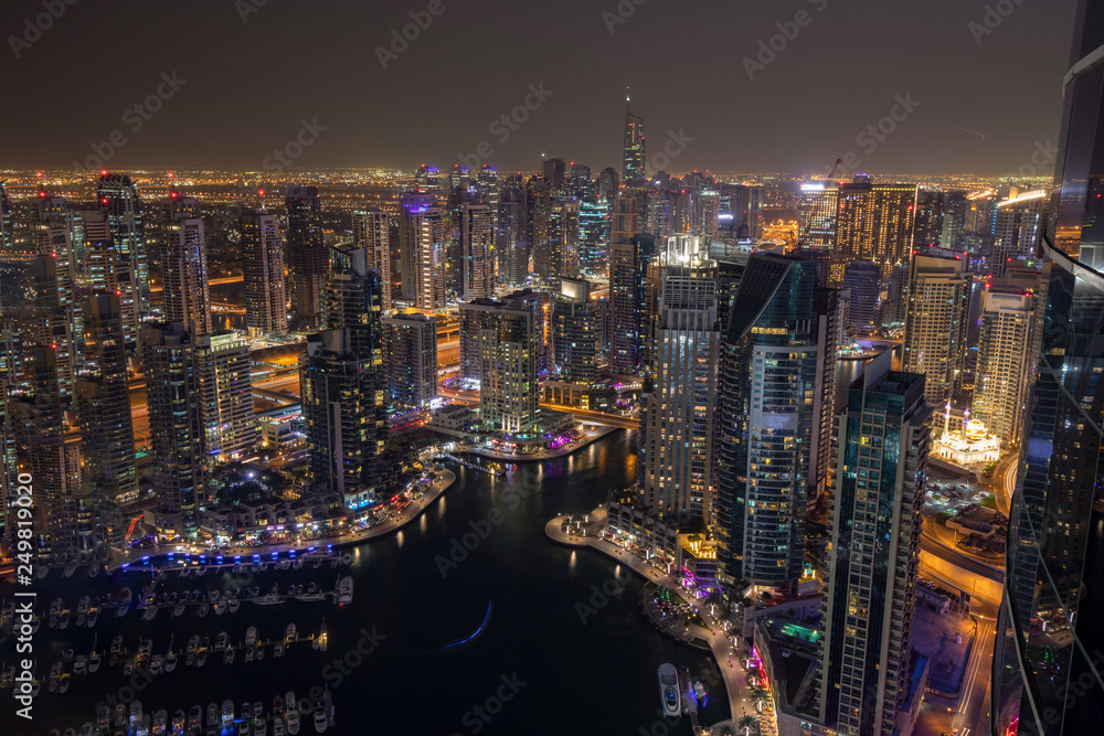 Wall mural Skyline of Dubai Marina at night 