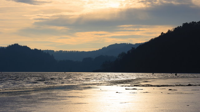 Der Edersee im Winter