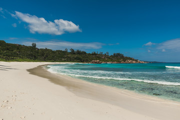 Fototapeta na wymiar Empty Seychelles Beach
